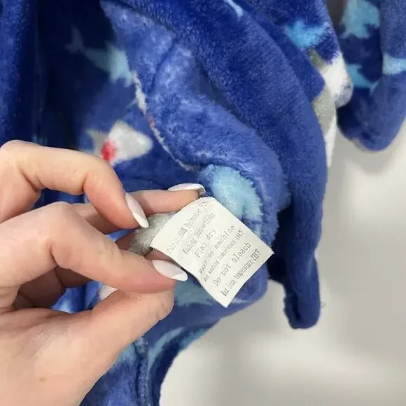 Boy's Fuzzy Shark Print Robe - Picture 4 of 5